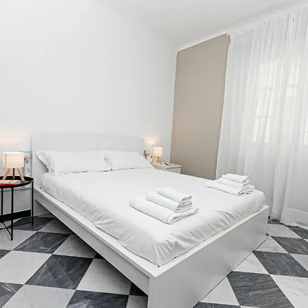Iflat Historical Luxury San Luca 11 B Apartmán