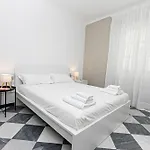 Iflat Historical Luxury San Luca 11 B Apartment