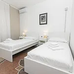 Apartment Iflat Historical Luxury San Luca 11 B