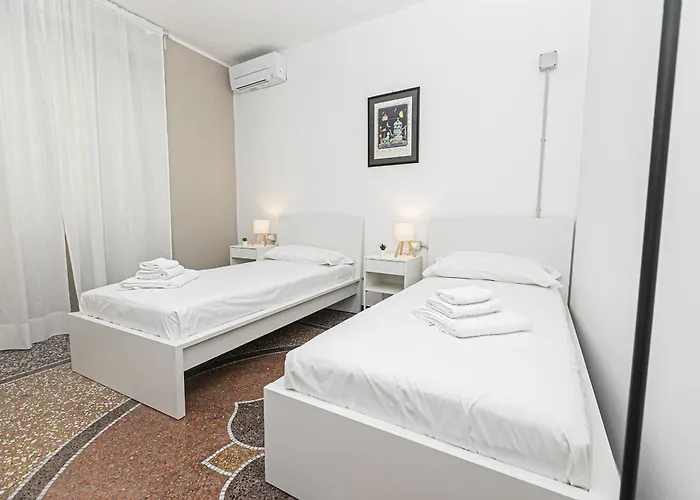 Appartement Iflat Historical Luxury San Luca 11 B